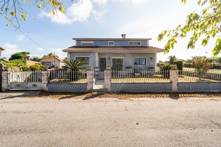 Moradia T4 para Venda em Santa Joana Foto 2