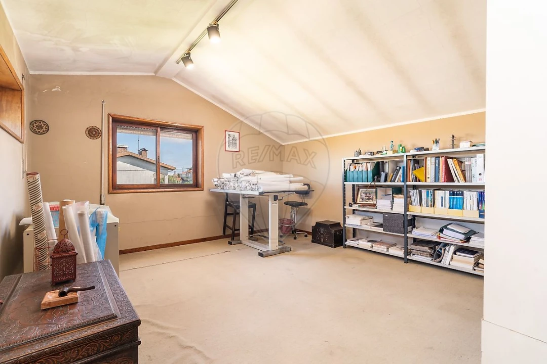 Moradia T4 para Venda em Santa Joana Foto 23