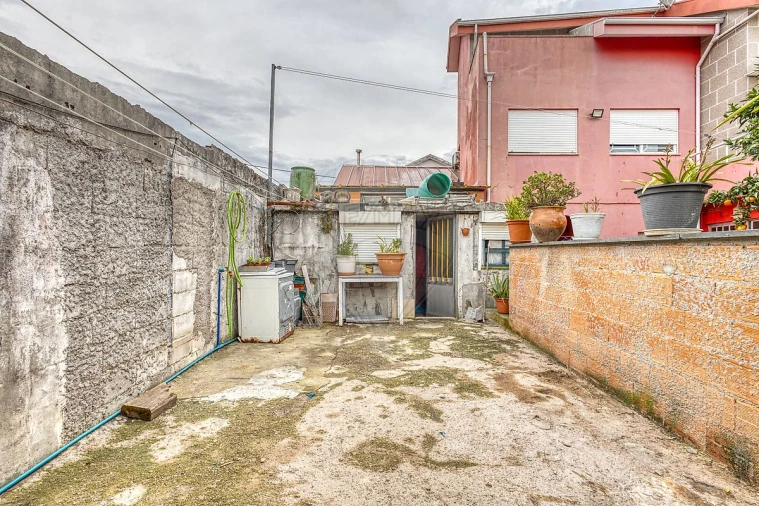 Moradia T2 para Venda em Fânzeres e São Pedro da Cova Foto 15