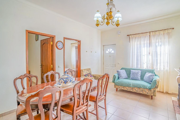 Moradia T2 para Venda em Santa Catarina Foto 1