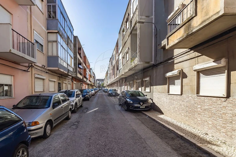 Apartamento T2 para Venda em Baixa da Banheira e Vale da Amoreira Foto 28