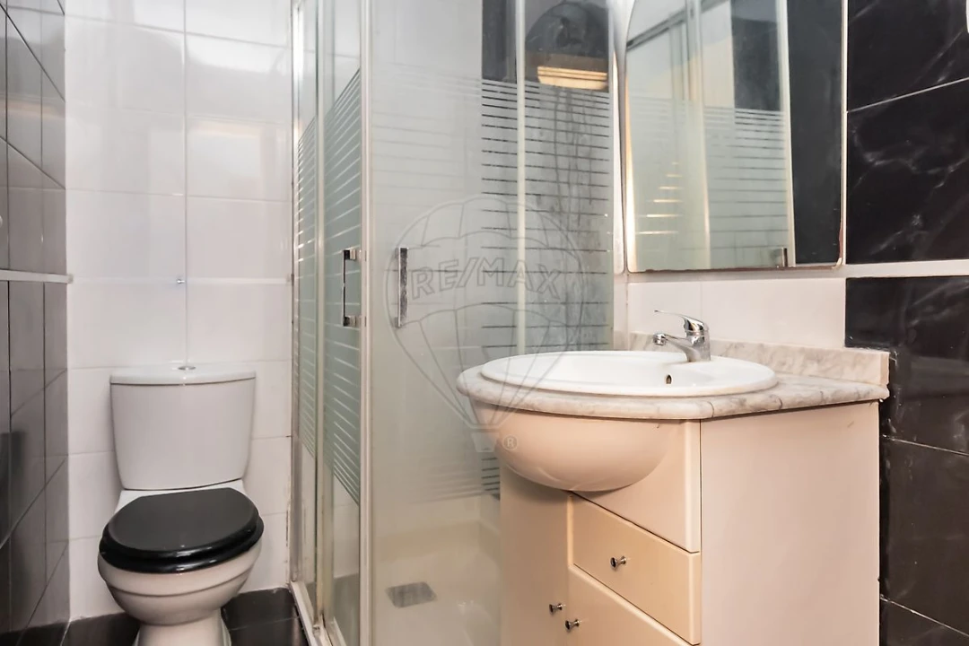 Apartamento T2 para Venda em Baixa da Banheira e Vale da Amoreira Foto 22