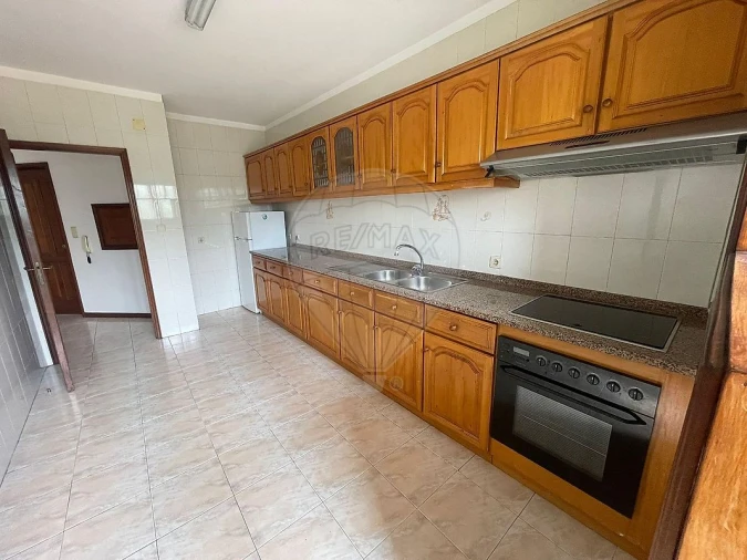Apartamento T2 para Venda em Vilar de Andorinho Foto 7