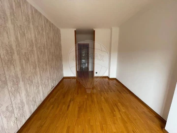 Apartamento T2 para Venda em Arcozelo