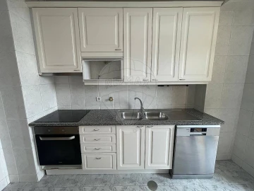 Apartamento T2 para Venda em Arcozelo
