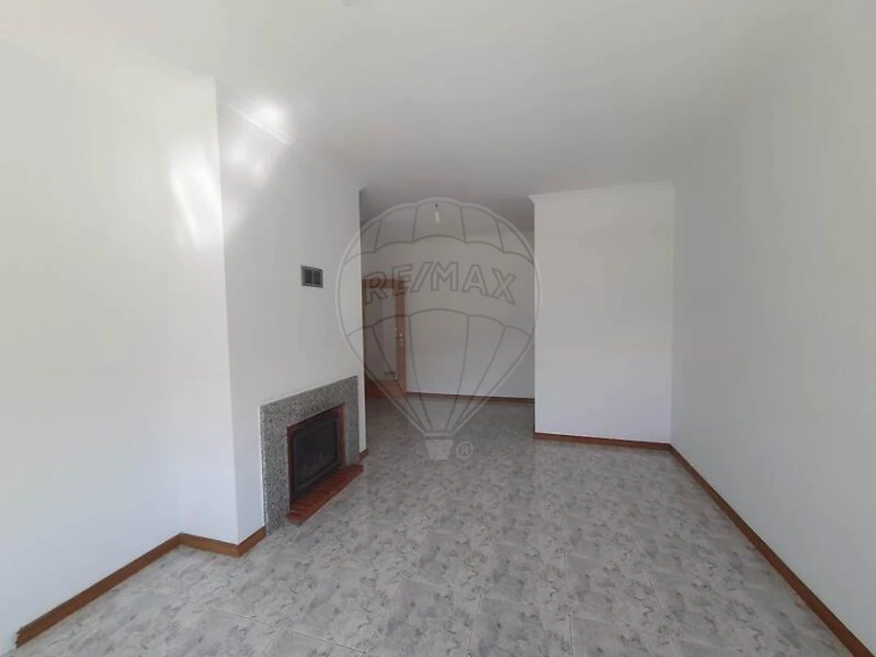 Apartamento T2 para Venda em Arcozelo Foto 1