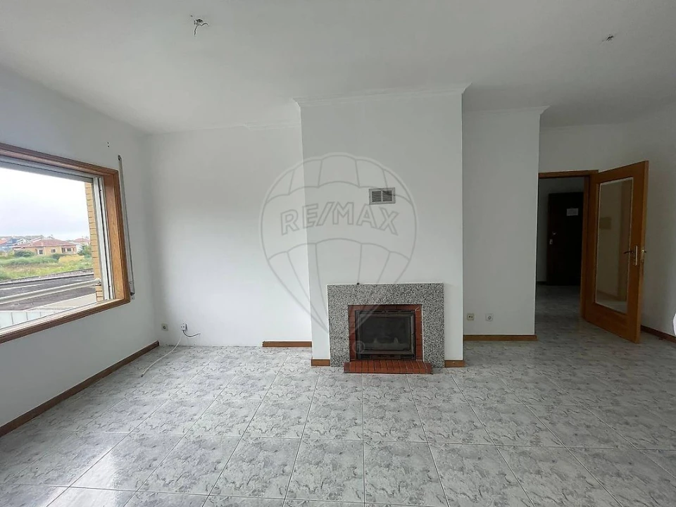 Apartamento T2 para Venda em Arcozelo Foto 12