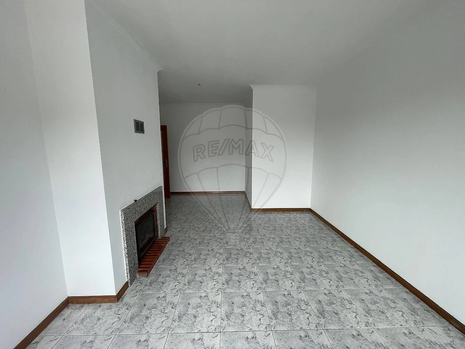 Apartamento T2 para Venda em Arcozelo Foto 11