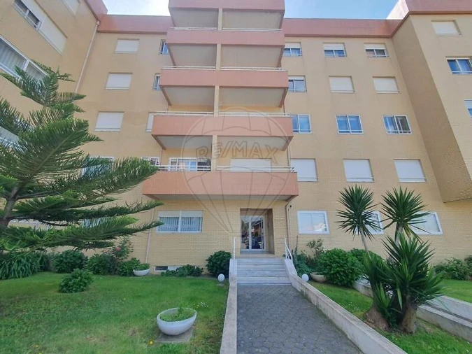 Apartamento T2 para Venda em Arcozelo Foto 2