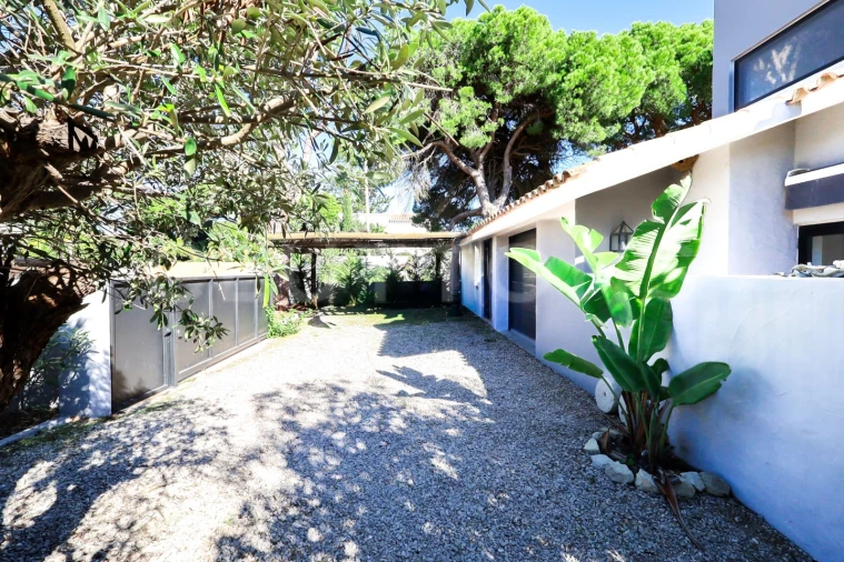 Moradia T3 para Venda em Quarteira Foto 49