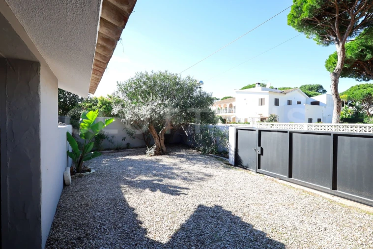 Moradia T3 para Venda em Quarteira Foto 53