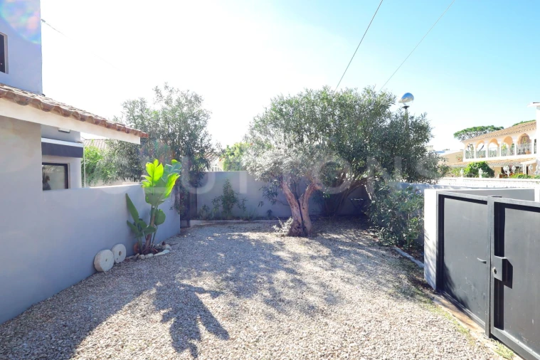 Moradia T3 para Venda em Quarteira Foto 54