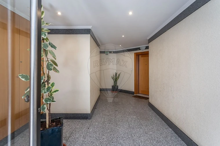 Apartamento T1 para Venda em Alcabideche Foto 40
