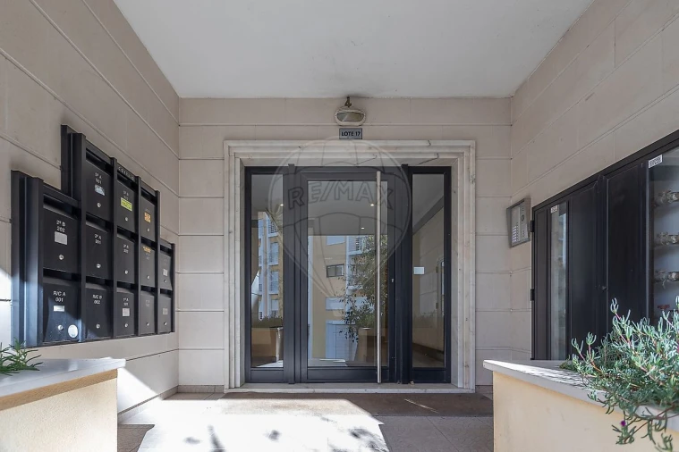 Apartamento T1 para Venda em Alcabideche Foto 39