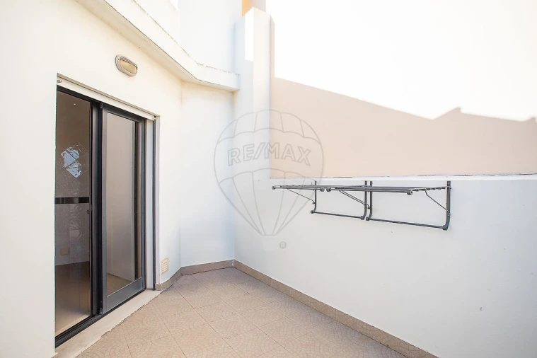 Apartamento T1 para Venda em Alcabideche Foto 33
