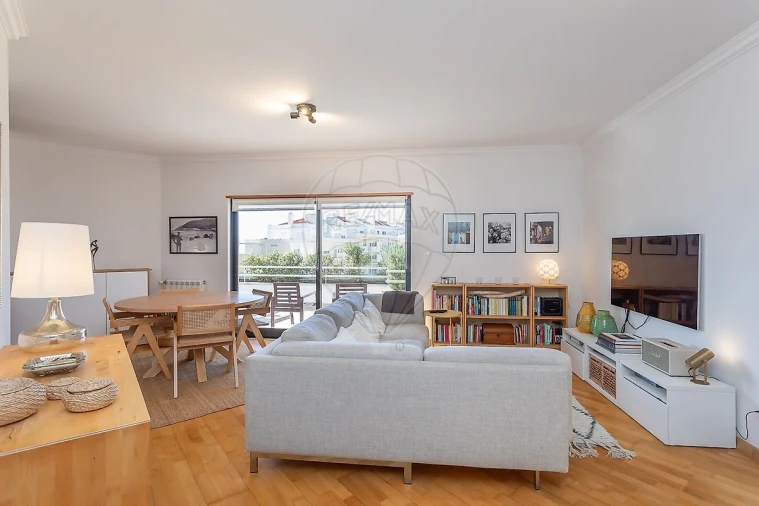 Apartamento T1 para Venda em Alcabideche Foto 3