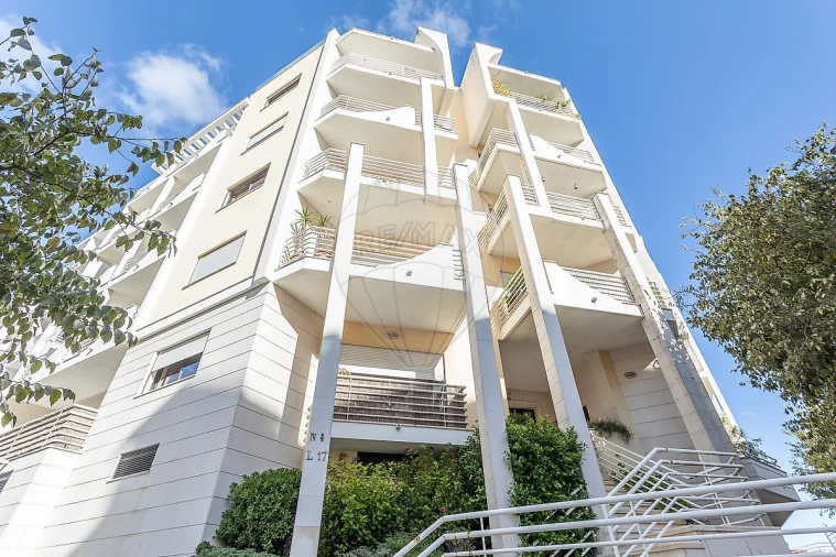 Apartamento T1 para Venda em Alcabideche Foto 37