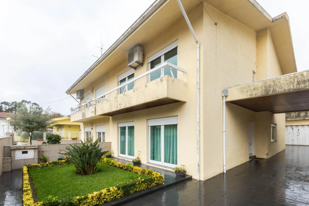 Moradia T4 para Venda em Cidade da Maia Foto 1