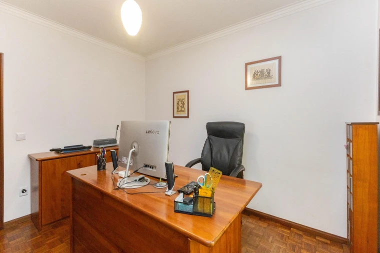 Moradia T4 para Venda em Cidade da Maia Foto 21