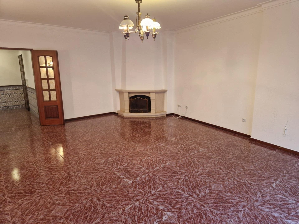 Apartamento T2 para Venda em Massamá e Monte Abraão Foto 1