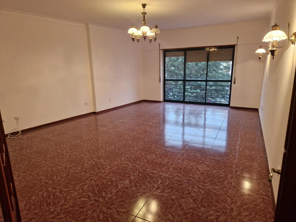 Apartamento T2 para Venda em Massamá e Monte Abraão Foto 14