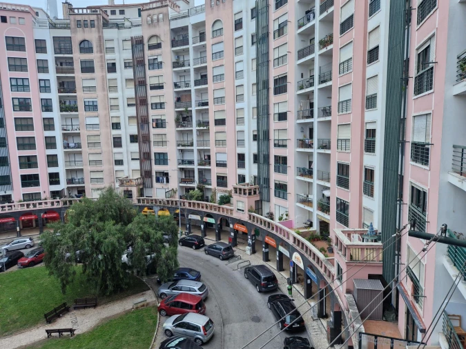 Apartamento T2 para Venda em Massamá e Monte Abraão Foto 17