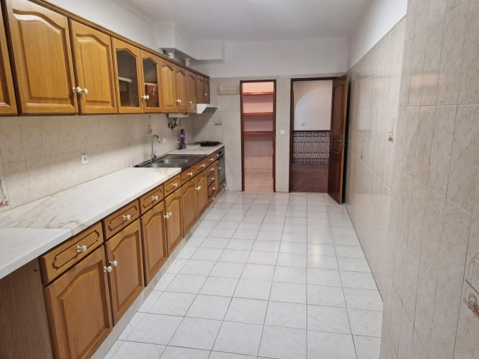 Apartamento T2 para Venda em Massamá e Monte Abraão Foto 19