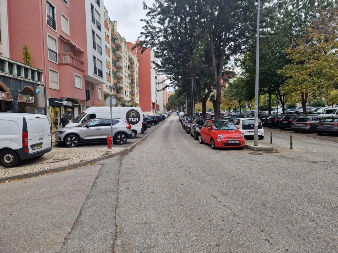 Apartamento T2 para Venda em Massamá e Monte Abraão Foto 3