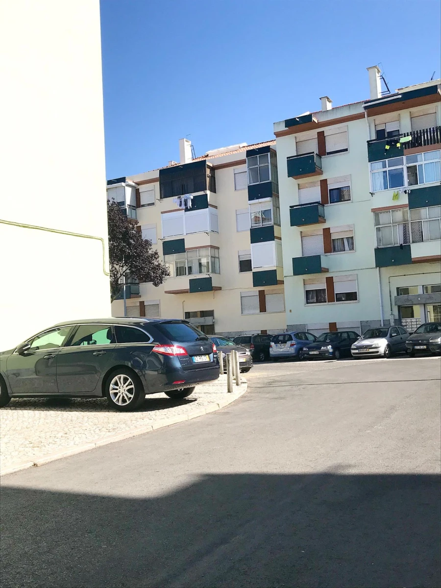 Apartamento T2 para Venda em Odivelas Foto 12