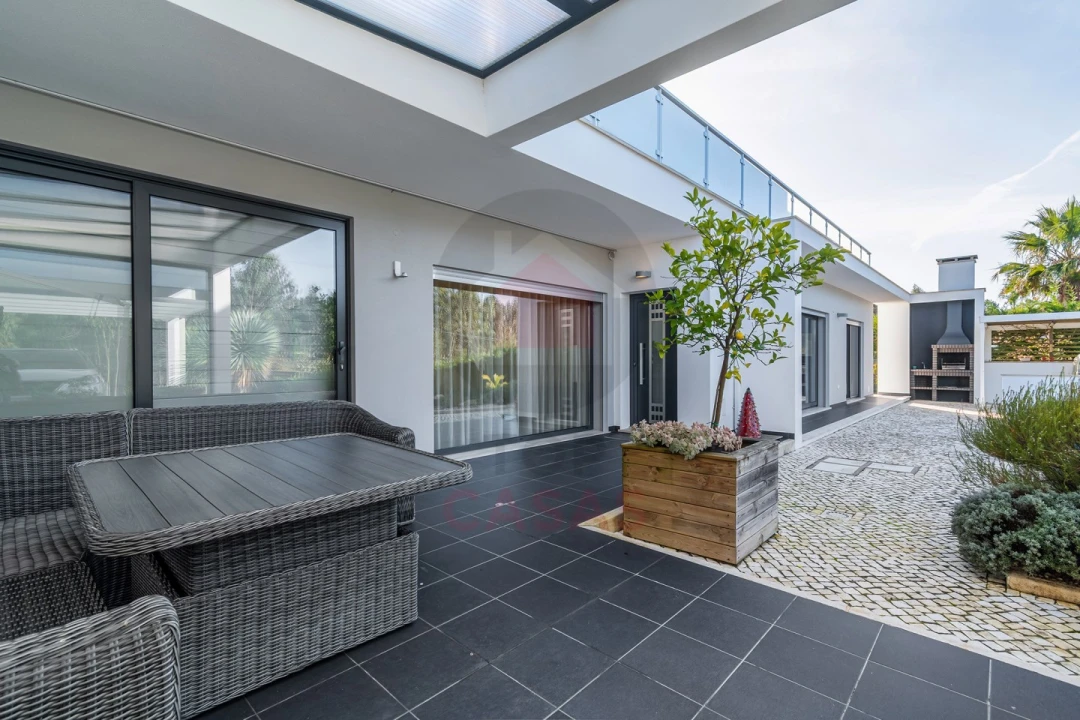 Moradia T4 para Venda em Nadadouro Foto 28