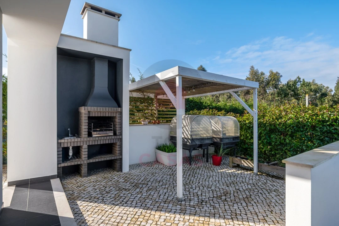 Moradia T4 para Venda em Nadadouro Foto 32