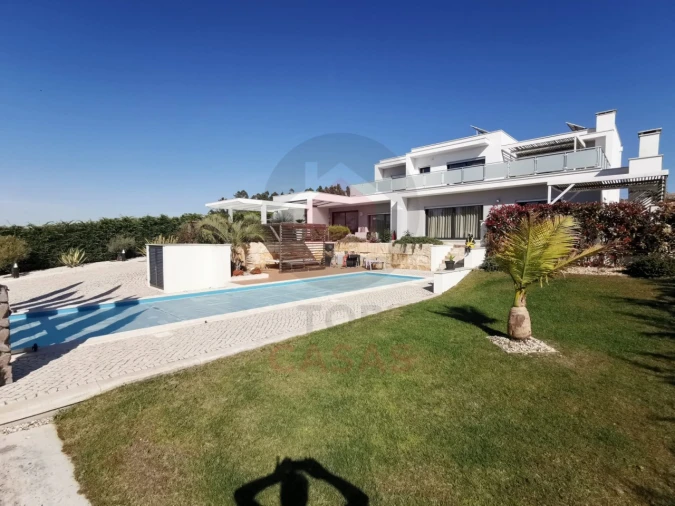 Moradia T4 para Venda em Nadadouro Foto 3