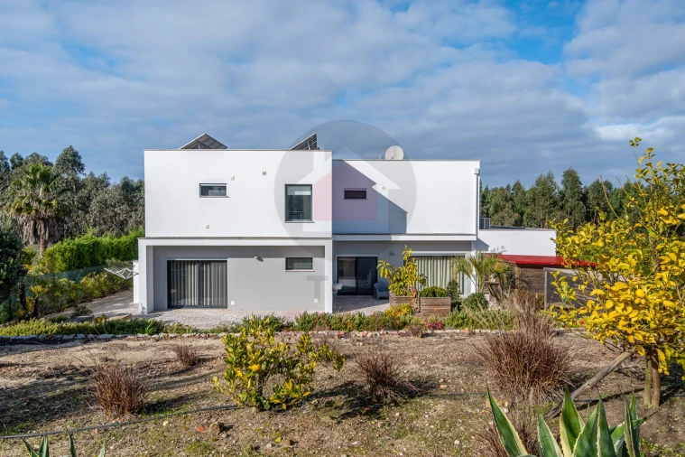 Moradia T4 para Venda em Nadadouro Foto 34