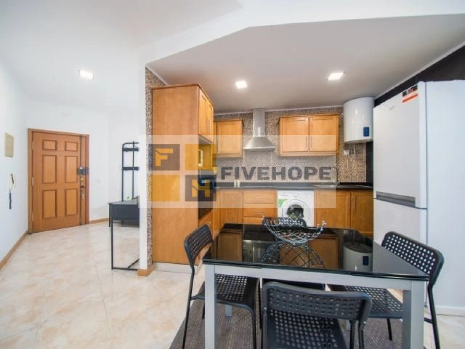 Quarto para Arrendamento em Marinha Grande Foto 1