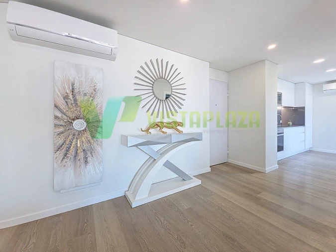 Apartamento T2 para Venda em Portimão Foto 3