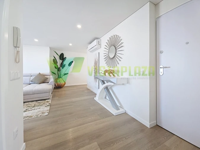 Apartamento T2 para Venda em Portimão Foto 12