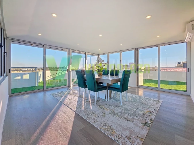 Apartamento T2 para Venda em Portimão Foto 14