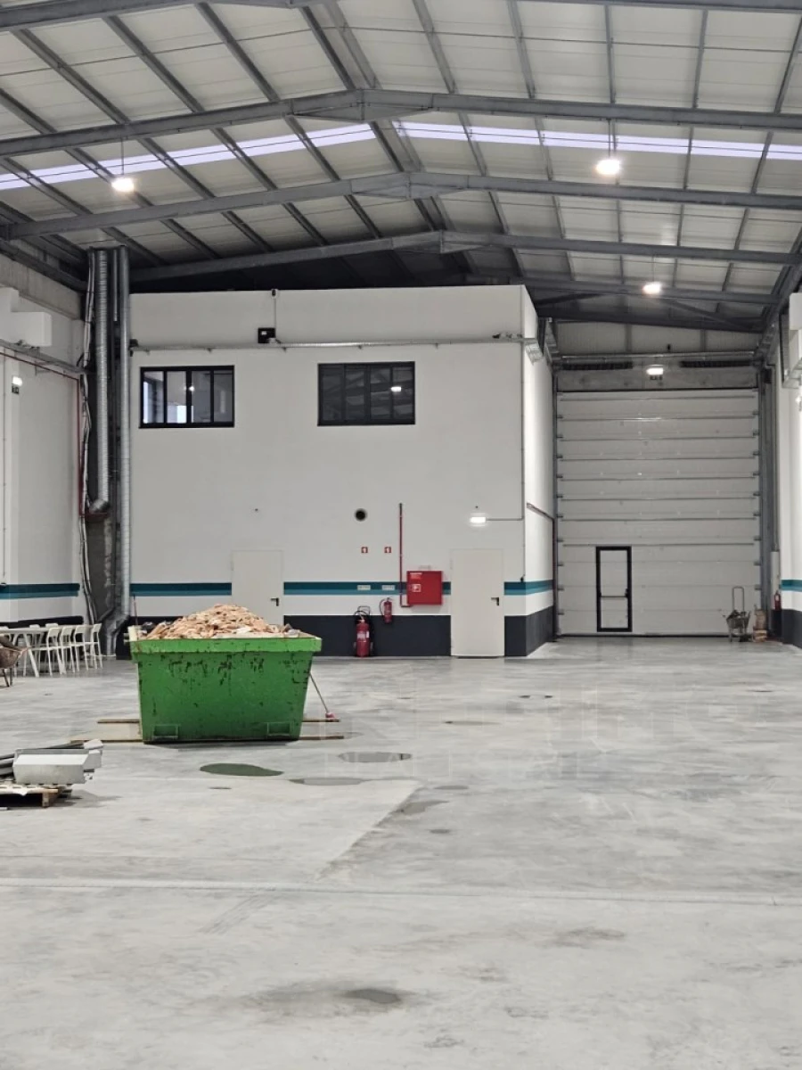 Armazém para Arrendamento em Canedo, Vale e Vila Maior Foto 8