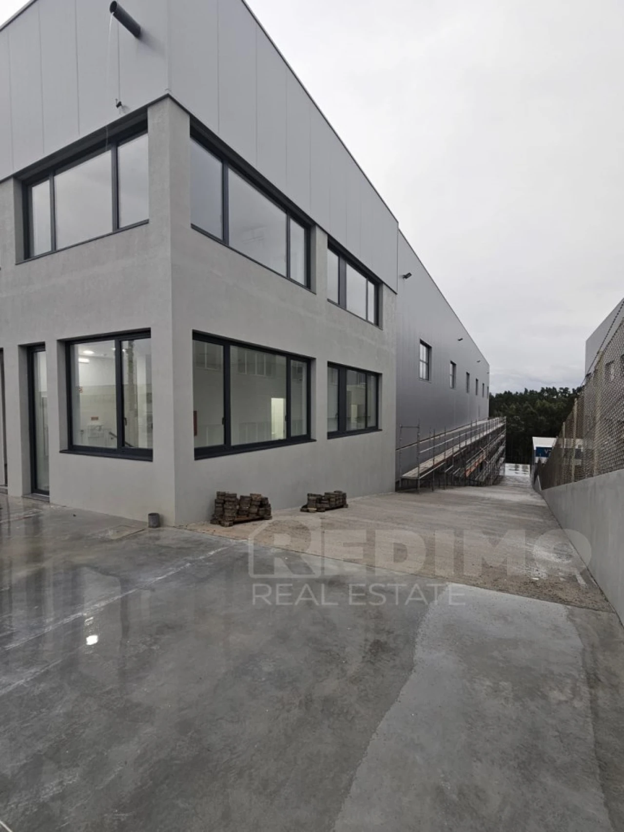 Armazém para Venda em Canedo, Vale e Vila Maior Foto 1