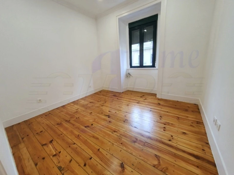 Apartamento T1 para Venda em Campo de Ourique Foto 9