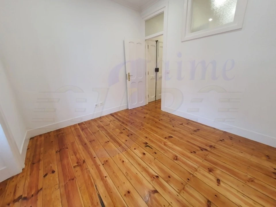 Apartamento T1 para Venda em Campo de Ourique Foto 10