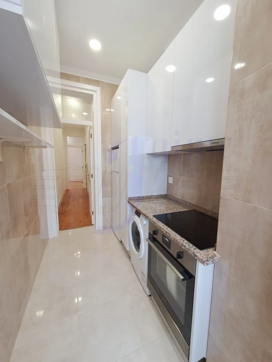 Apartamento T1 para Venda em Campo de Ourique