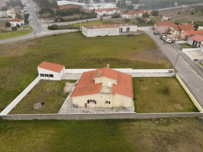 Moradia T2 para Venda em Vieira de Leiria Foto 4