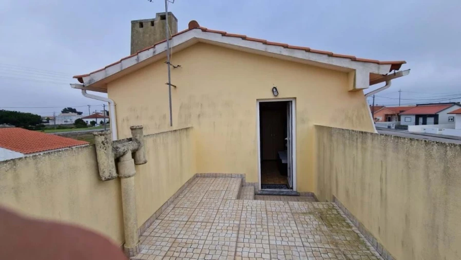 Moradia T2 para Venda em Vieira de Leiria Foto 6