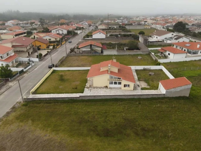 Moradia T2 para Venda em Vieira de Leiria Foto 2