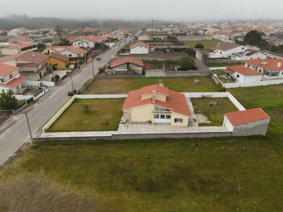 Moradia T2 para Venda em Vieira de Leiria Foto 2