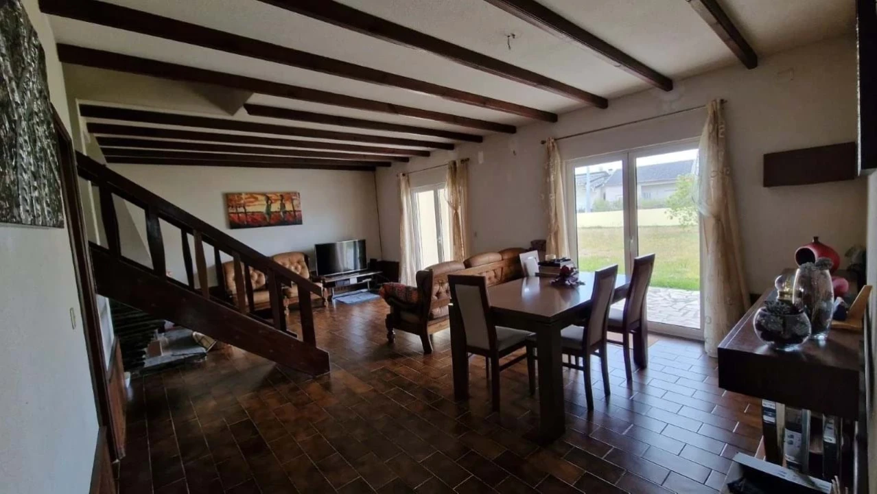 Moradia T2 para Venda em Vieira de Leiria Foto 32