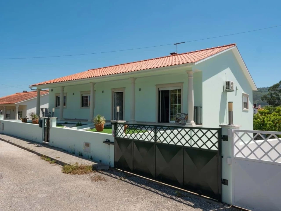 Moradia T3 para Venda em Aljubarrota Foto 1