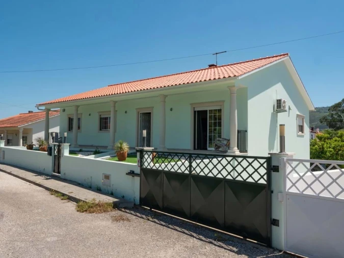 Moradia T3 para Venda em Aljubarrota