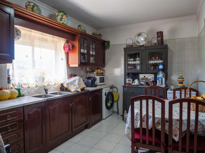 Apartamento T3 para Venda em Alcobaça e Vestiaria Foto 9